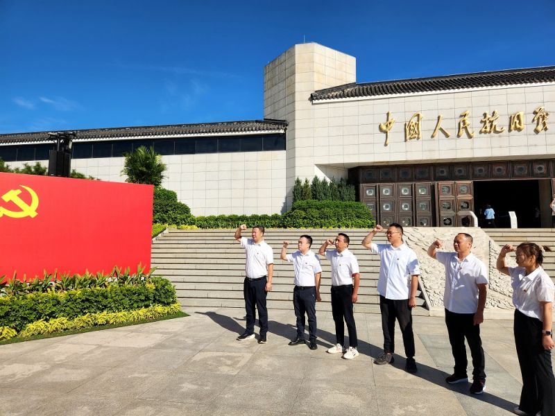 参观抗日战争纪念馆照片（李洪川摄） (4).jpg