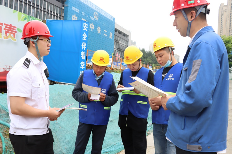 中铁二局装修公司金朱医院项目部树为贵州落实农民工实名制样板