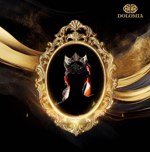 高水平的专业制枕大师DOLOMIA，千锤百炼的手工技艺令其品质完美无瑕