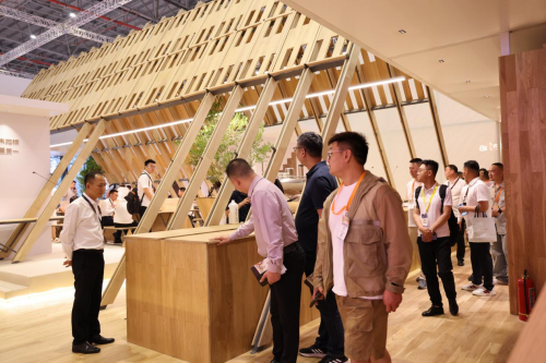 推广高端地板标准 打造中国高端品牌  | 天格呼吁中国地板品牌共创行业高质量发展