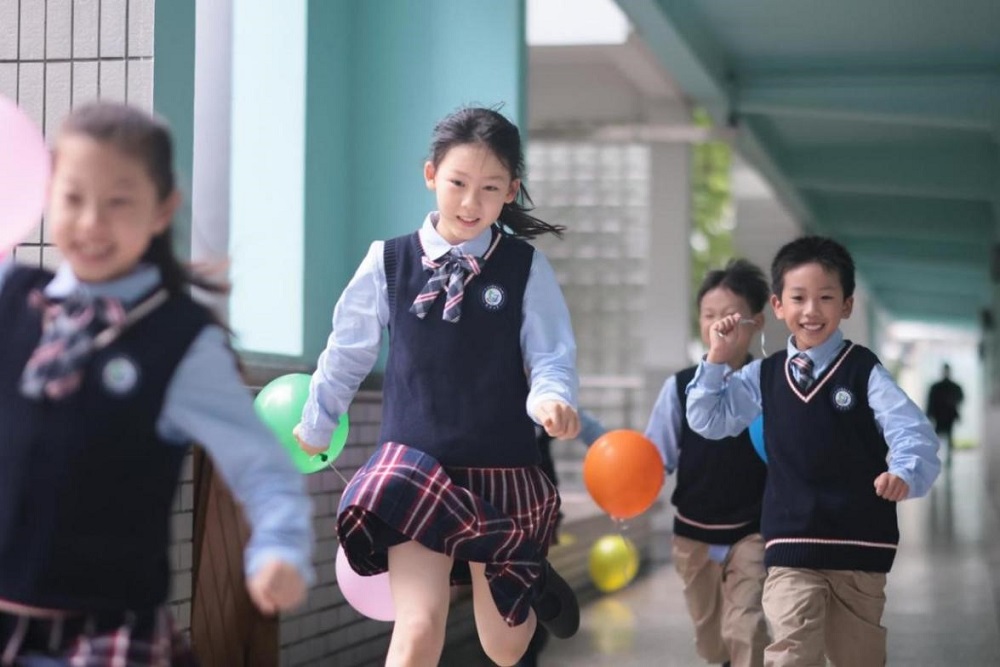 毕业季里的校服美学:从成长见证到美育觉醒